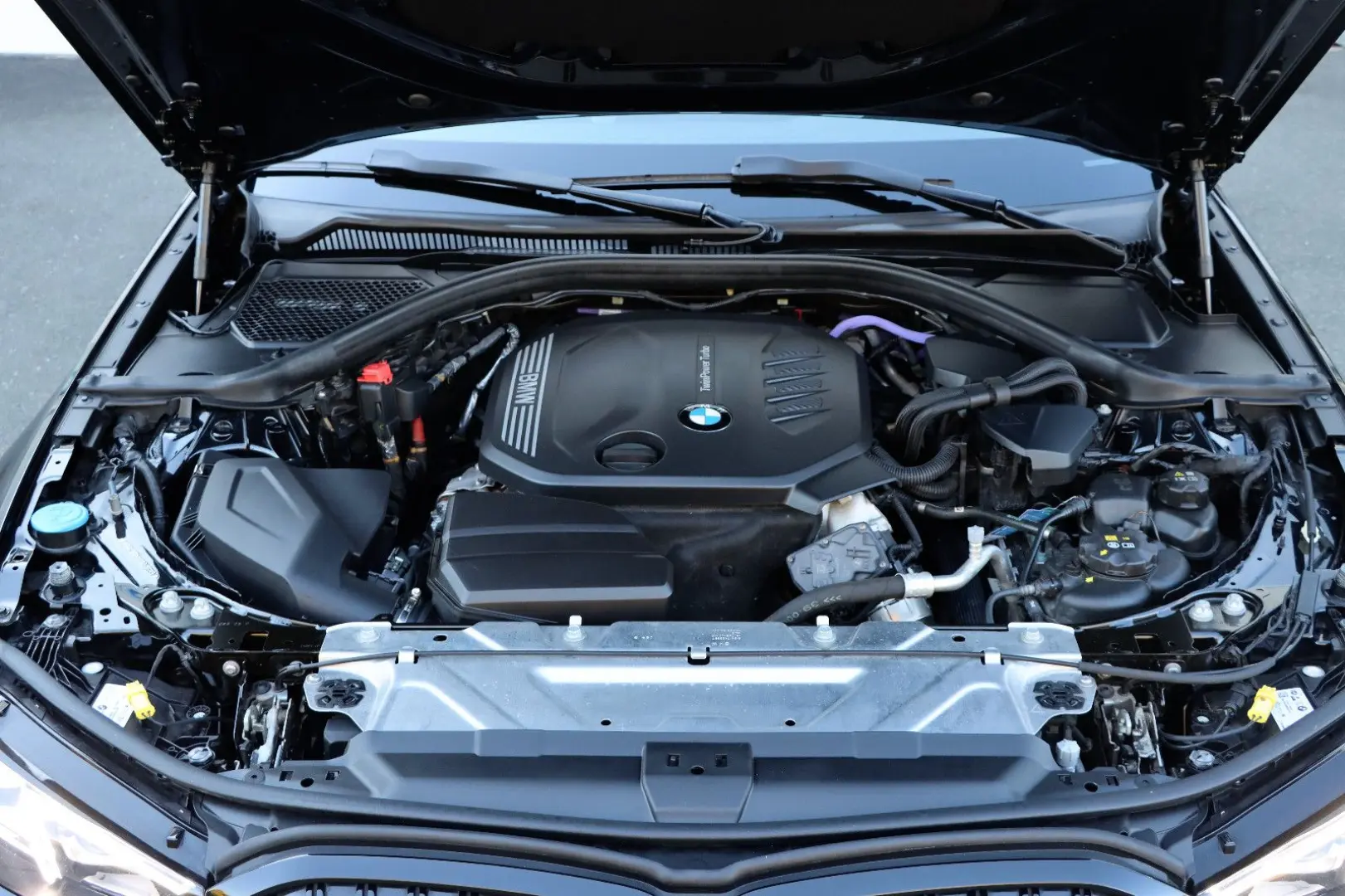 BMW 320d xDrive/M-SPORT/ACC/