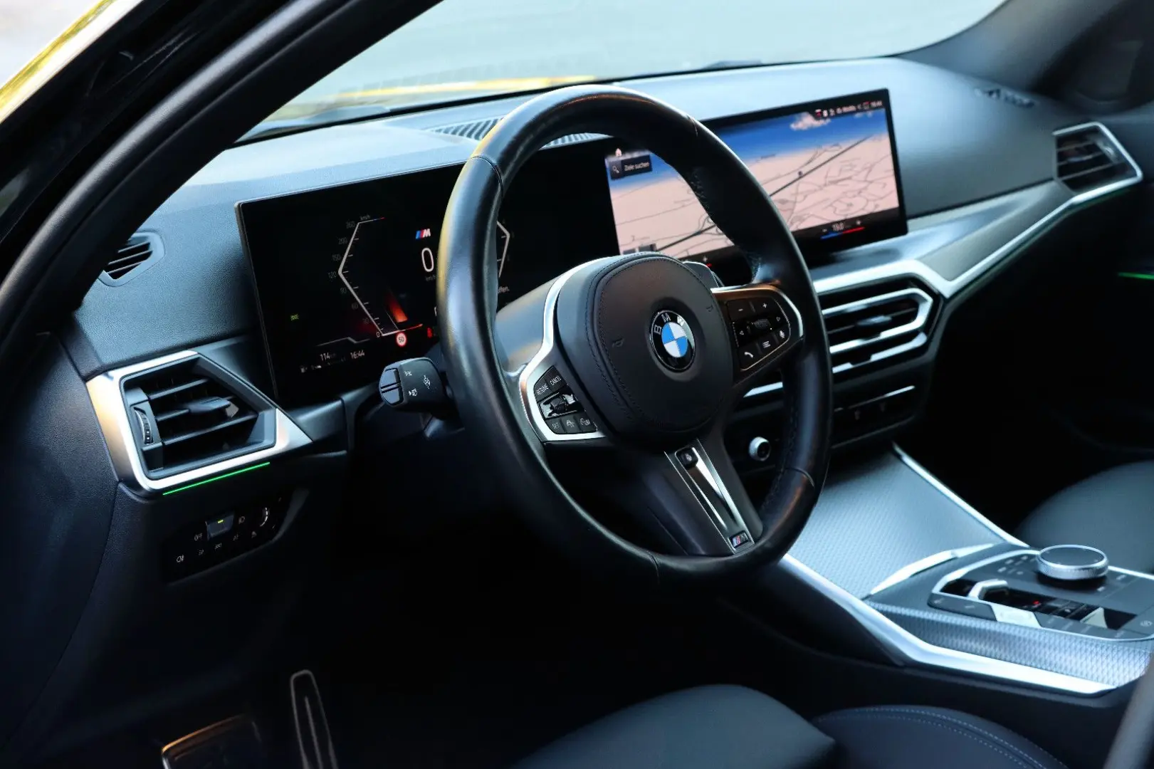 BMW 320d xDrive/M-SPORT/ACC/