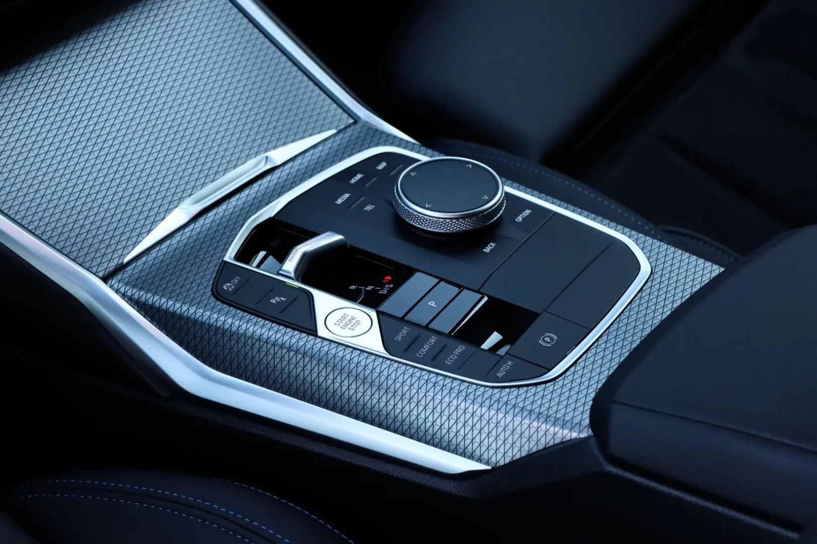 BMW 320d xDrive/M-SPORT/ACC/