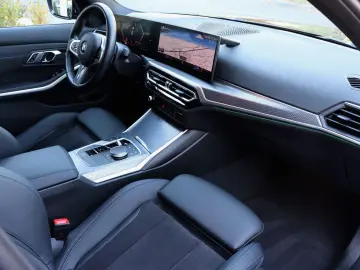 BMW 320d xDrive/M-SPORT/ACC/