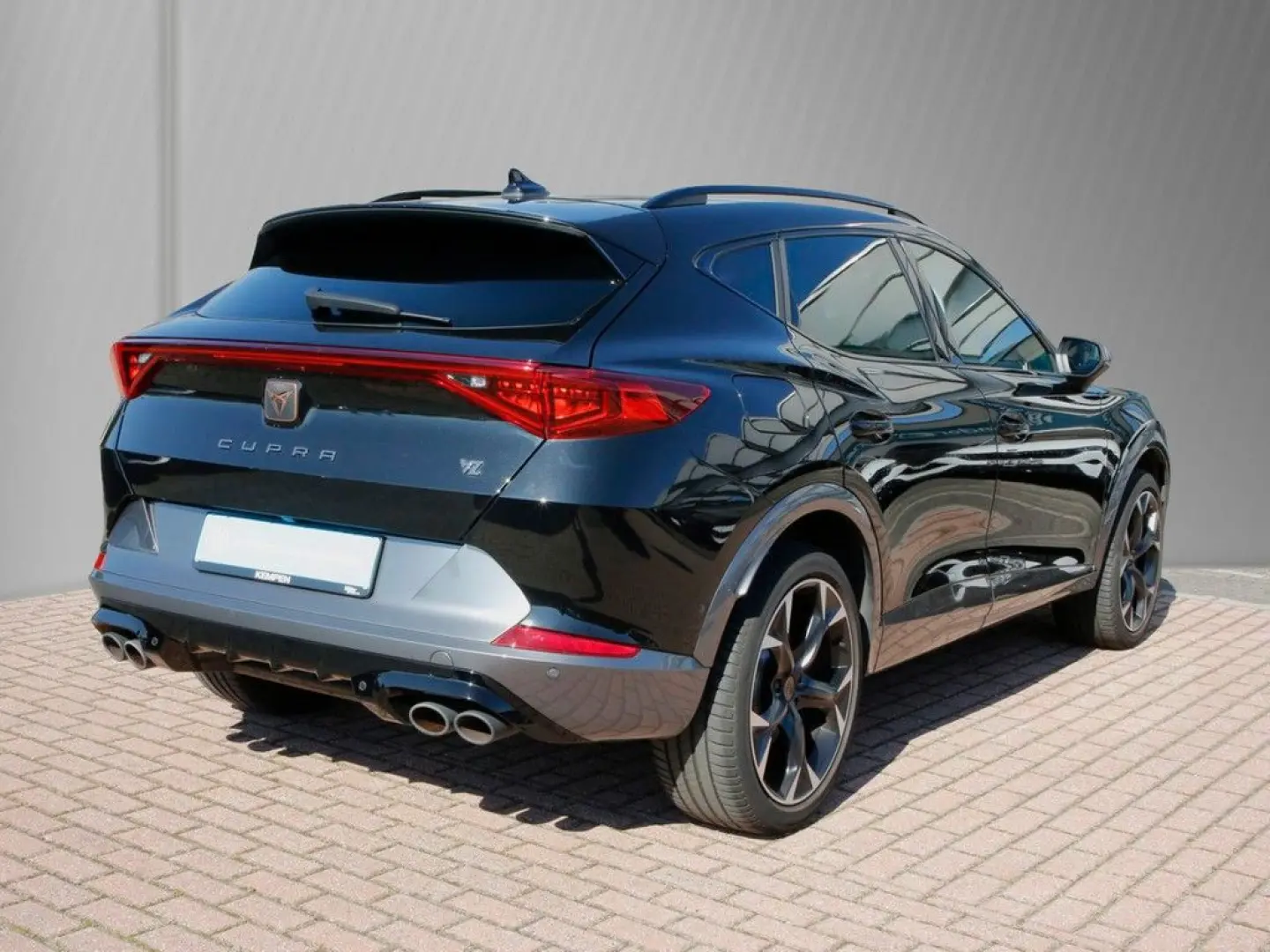 Formentor VZ 2.0 TSI 4Drive Pano AHK Navi+VC ACC