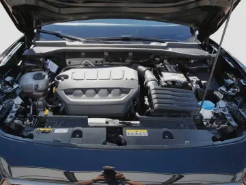 Formentor VZ 2.0 TSI 4Drive Pano AHK Navi+VC ACC