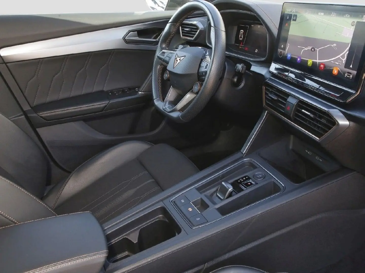 Formentor VZ 2.0 TSI 4Drive Pano AHK Navi+VC ACC