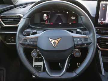 Formentor VZ 2.0 TSI 4Drive Pano AHK Navi+VC ACC