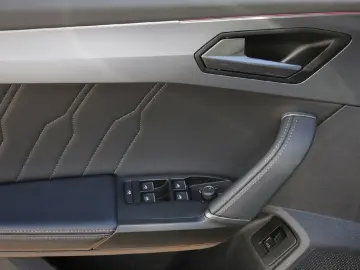 Formentor VZ 2.0 TSI 4Drive Pano AHK Navi+VC ACC