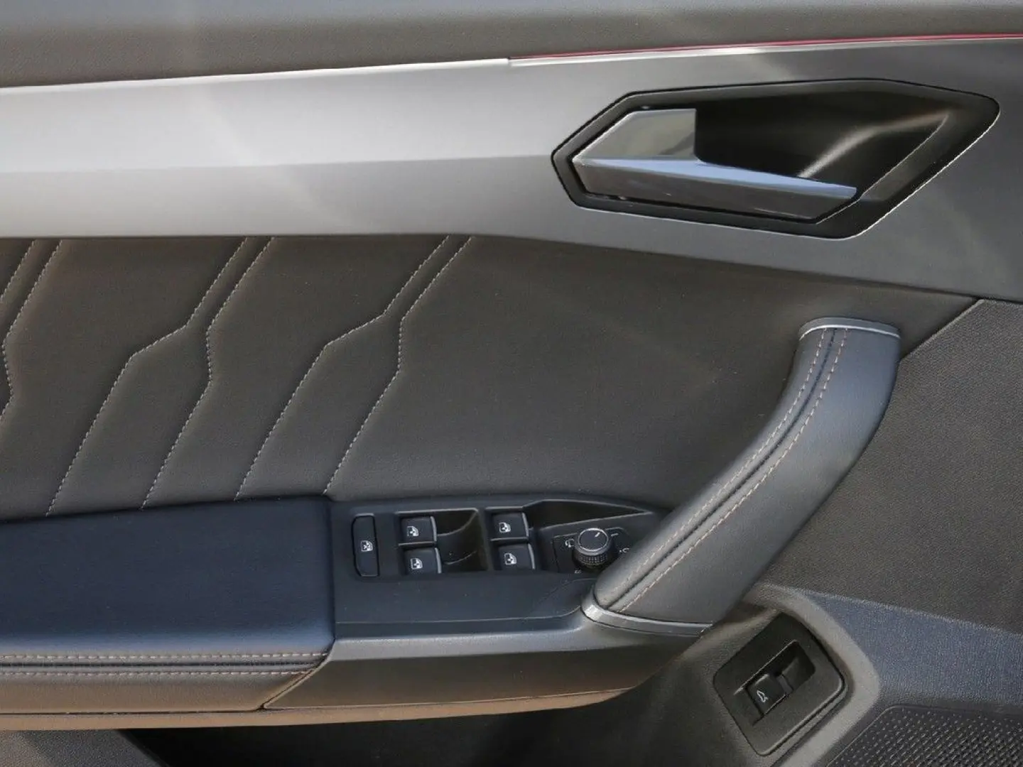 Formentor VZ 2.0 TSI 4Drive Pano AHK Navi+VC ACC