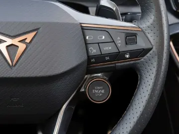 Formentor VZ 2.0 TSI 4Drive Pano AHK Navi+VC ACC