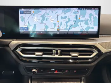 BMW  320xd lim M Sport AHK ACC Driving Assistant