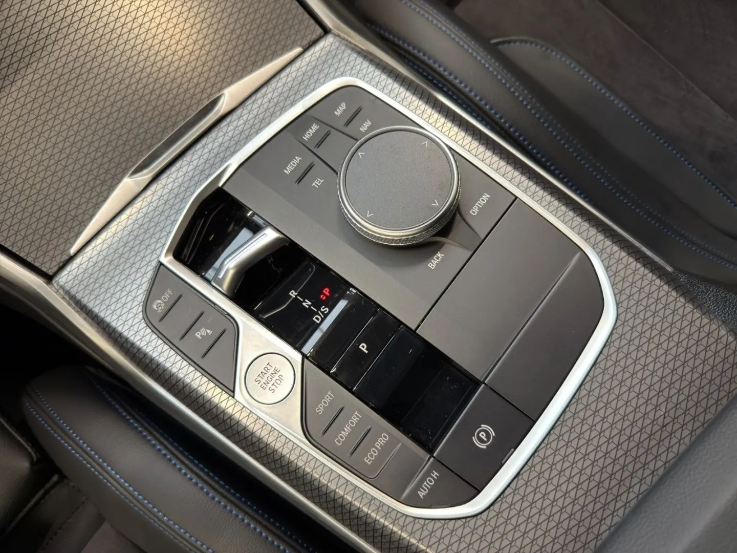 BMW  320xd lim M Sport AHK ACC Driving Assistant
