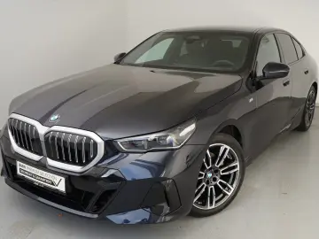 BMW 520d xDrive Limousine (M-Sport Navi LED H K ACC)