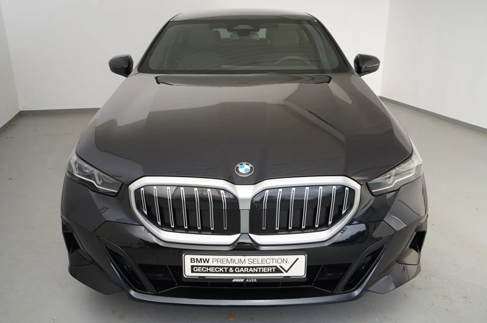 BMW 520d xDrive Limousine (M-Sport Navi LED H/K ACC)