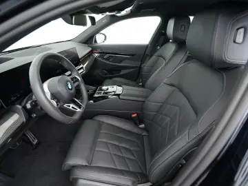 BMW 520d xDrive Limousine (M-Sport Navi LED H/K ACC)
