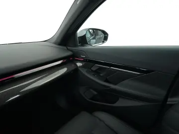 BMW 520d xDrive Limousine (M-Sport Navi LED H/K ACC)