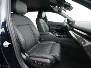 BMW 520d xDrive Limousine (M-Sport Navi LED H/K ACC)