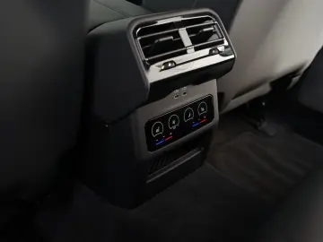 BMW 520d xDrive Limousine (M-Sport Navi LED H/K ACC)
