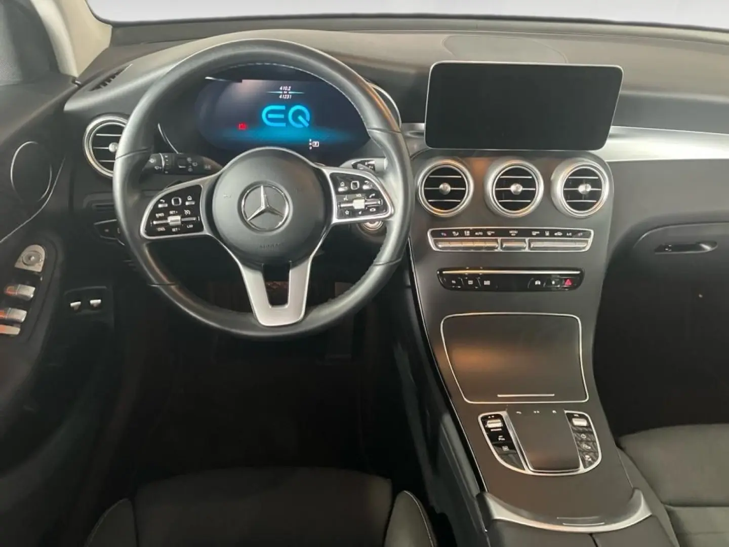 GLC 300 e 4M Night+AHK+MULTIBEAM+MBUX+Navi-Plus