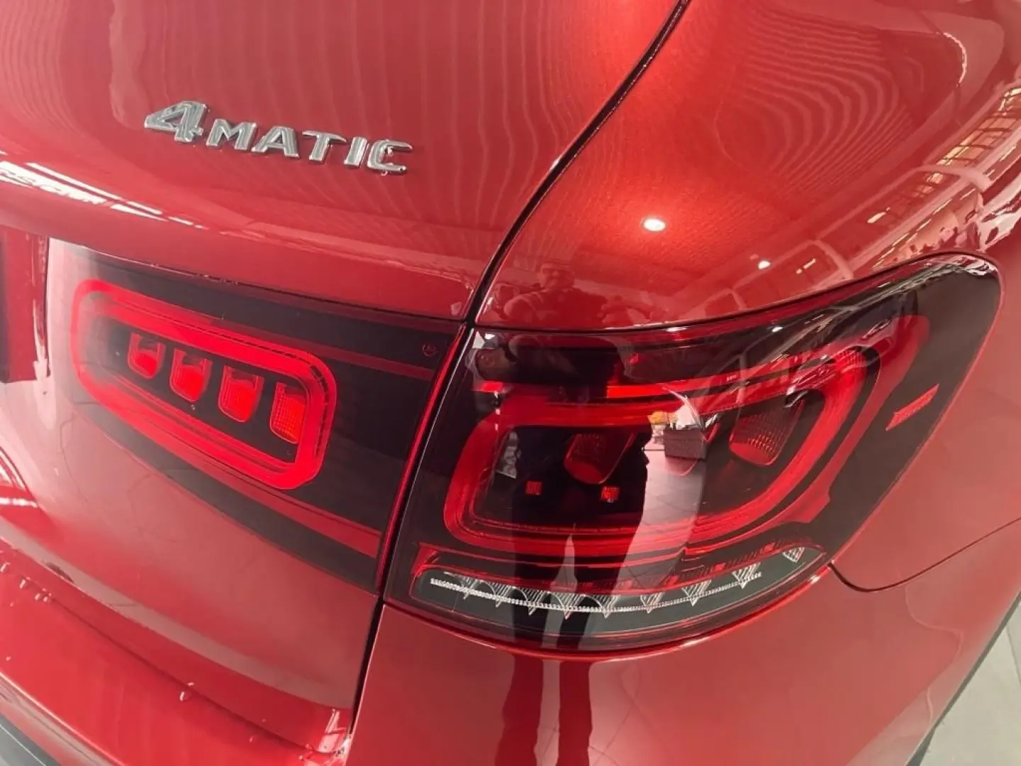 GLC 300 e 4M Night+AHK+MULTIBEAM+MBUX+Navi-Plus