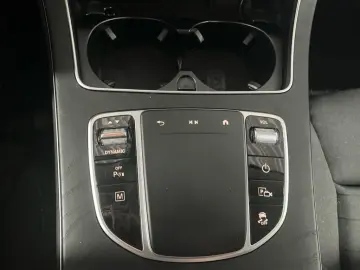 GLC 300 e 4M Night+AHK+MULTIBEAM+MBUX+Navi-Plus