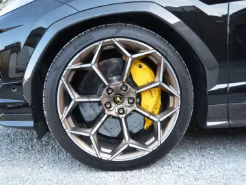 Urus Performante 4.0 BiTurbo V8 MEGA FULL OPTION