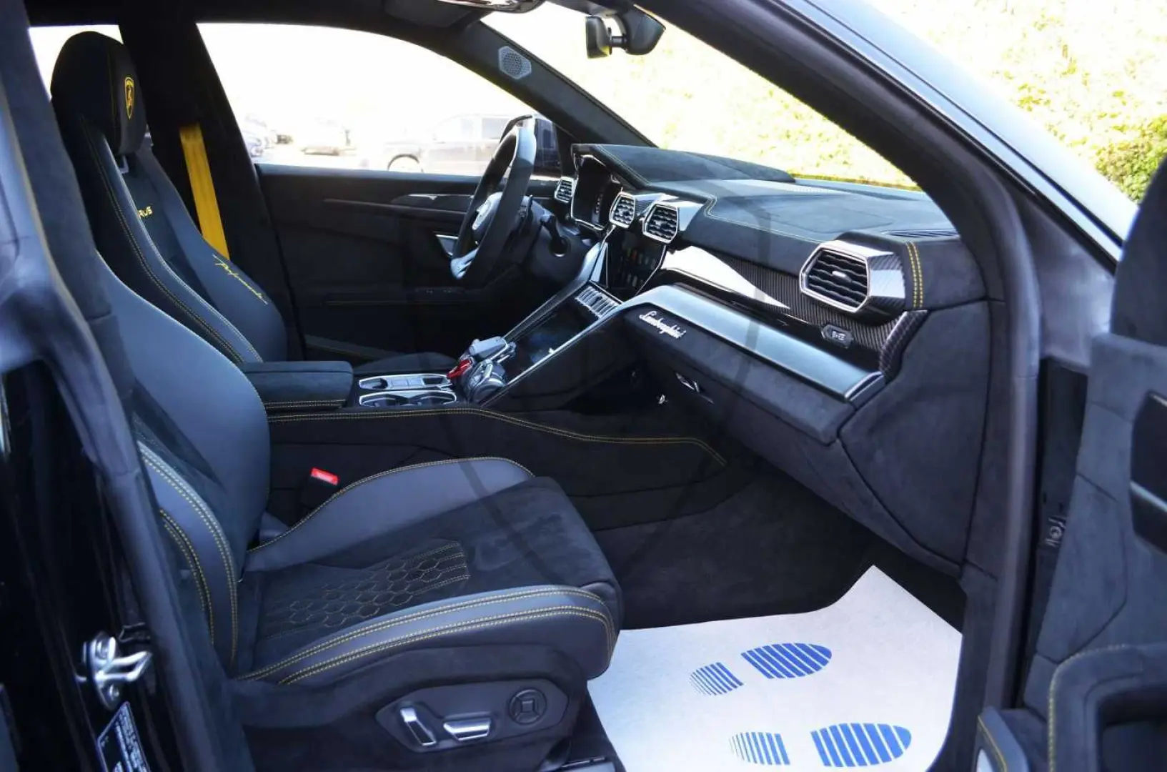 Urus Performante 4.0 BiTurbo V8 MEGA FULL OPTION