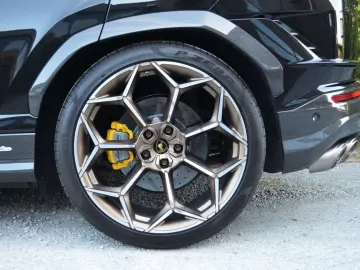Urus Performante 4.0 BiTurbo V8 MEGA FULL OPTION