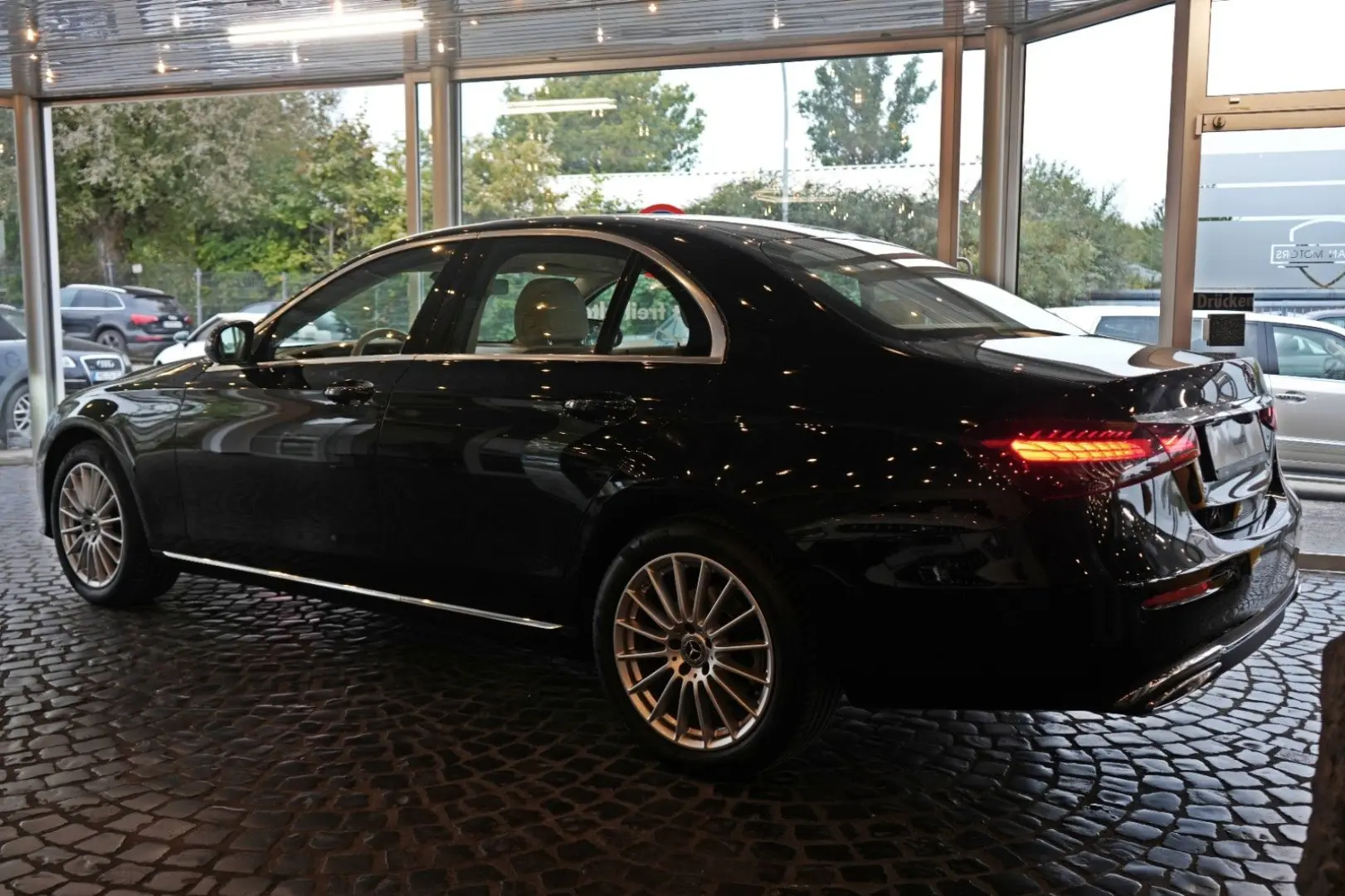 E 200 9G-Tronic Lim. *Exclusive & Designo beige*