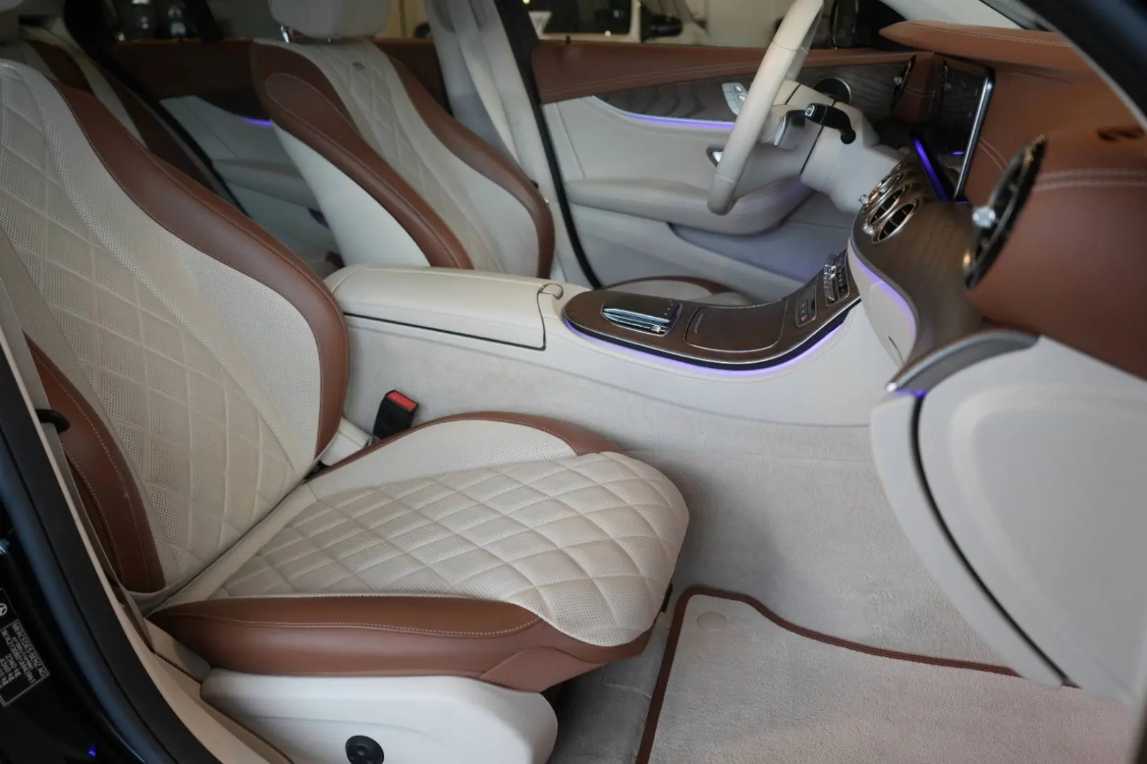 E 200 9G-Tronic Lim. *Exclusive & Designo beige*