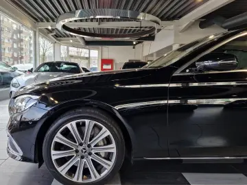 E 300 e Lim Exclusiv*Pano*AHK*RFK*19