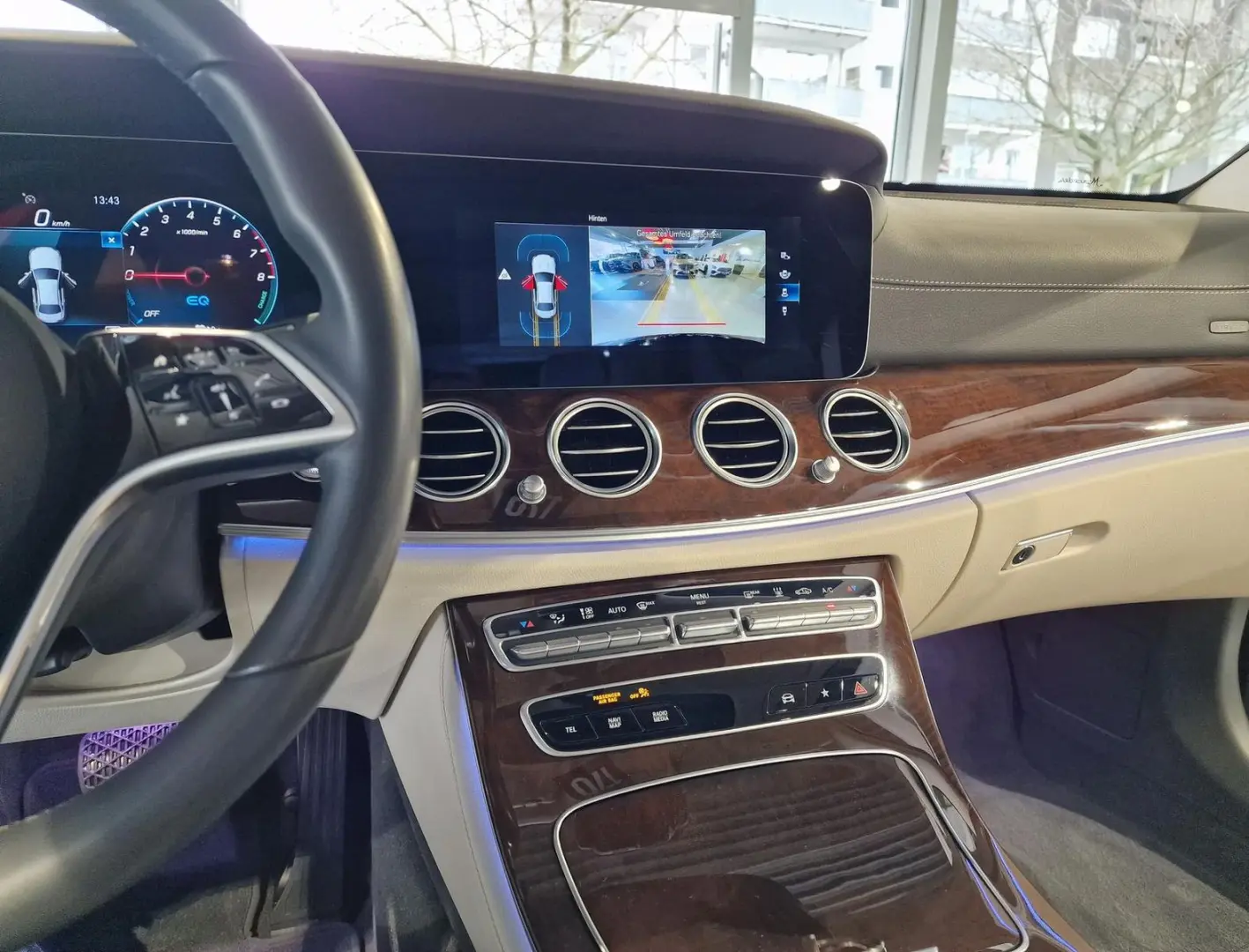 E 300 e Lim Exclusiv*Pano*AHK*RFK*19