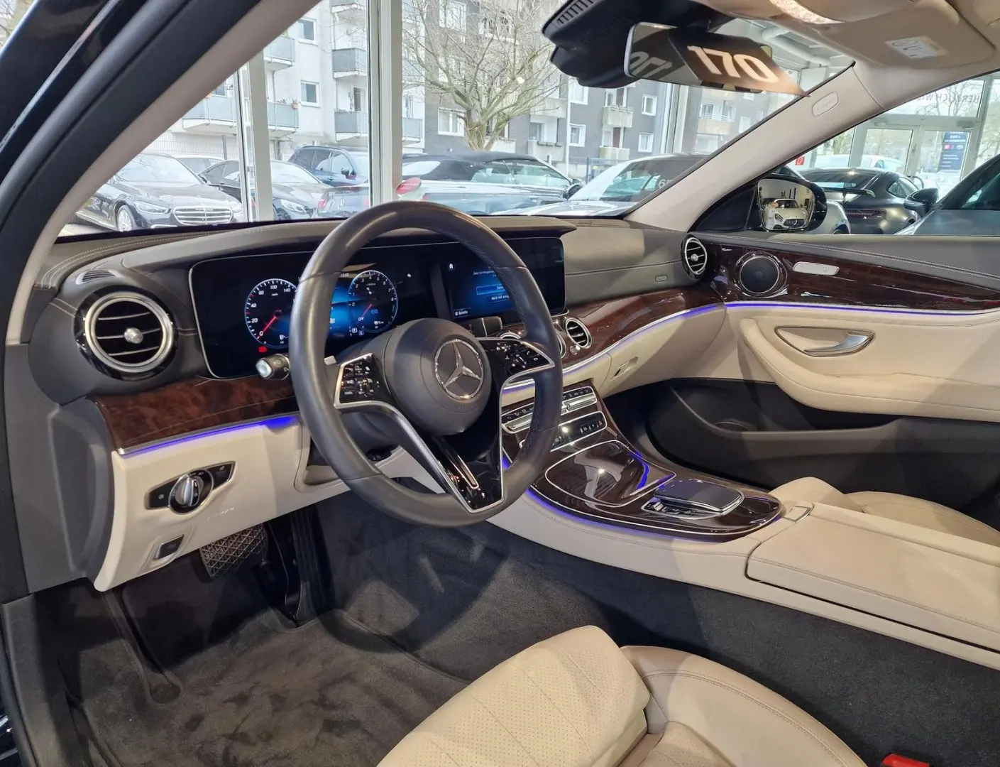 E 300 e Lim Exclusiv*Pano*AHK*RFK*19