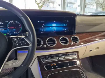 E 300 e Lim Exclusiv*Pano*AHK*RFK*19