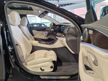 E 300 e Lim Exclusiv*Pano*AHK*RFK*19
