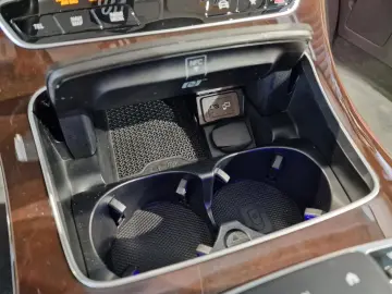 E 300 e Lim Exclusiv*Pano*AHK*RFK*19