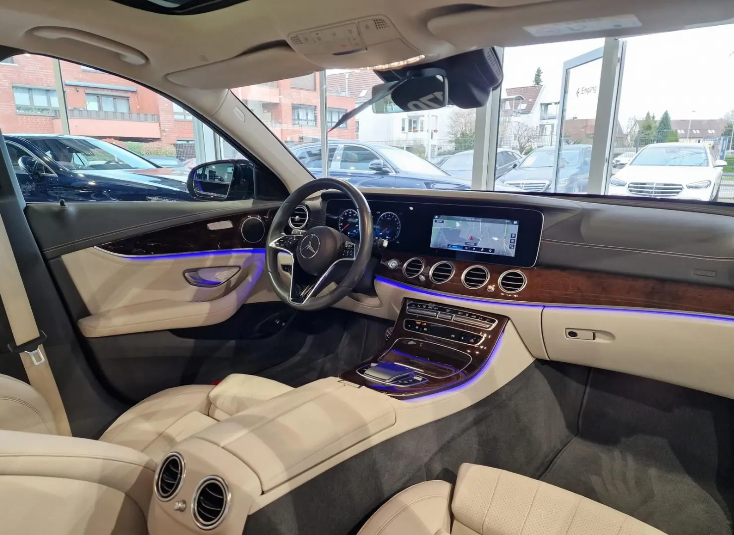 E 300 e Lim Exclusiv*Pano*AHK*RFK*19