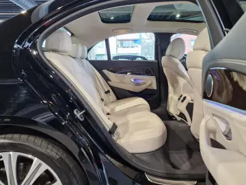 E 300 e Lim Exclusiv*Pano*AHK*RFK*19