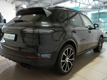 Cayenne Platinum Approved+Chrono+Sportabg+Pano