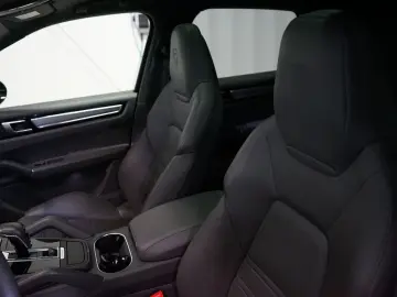 Cayenne Platinum Approved+Chrono+Sportabg+Pano