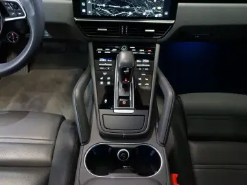 Cayenne Platinum Approved+Chrono+Sportabg+Pano