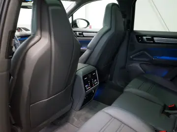 Cayenne Platinum Approved+Chrono+Sportabg+Pano
