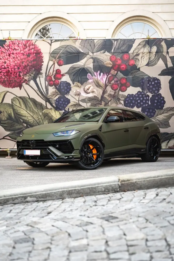 Urus 4.0 V8 Performante *VERDE TURBINE*VOLL*