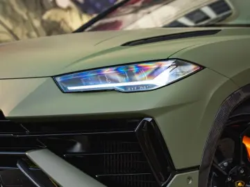 Urus 4.0 V8 Performante *VERDE TURBINE*VOLL*