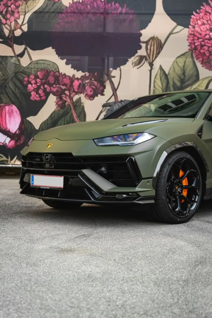 Urus 4.0 V8 Performante *VERDE TURBINE*VOLL*