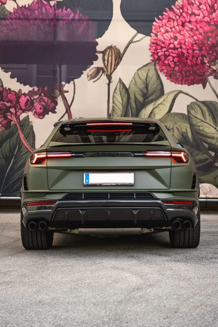Urus 4.0 V8 Performante *VERDE TURBINE*VOLL*