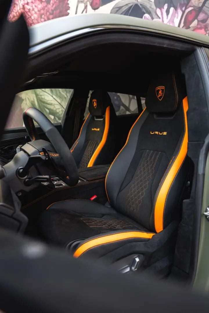 Urus 4.0 V8 Performante *VERDE TURBINE*VOLL*