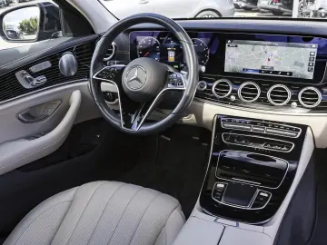 E 300 AMG Distronic Burmester Sitzklima Keyless