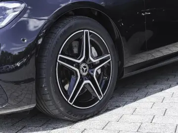 E 300 AMG Distronic Burmester Sitzklima Keyless