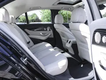 E 300 AMG Distronic Burmester Sitzklima Keyless