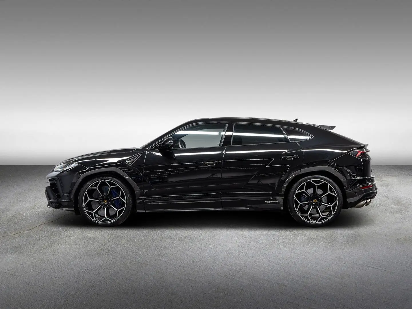 Urus Performante MY23 | Exterior Carbon | B&O