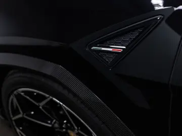 Urus Performante MY23 | Exterior Carbon | B&O