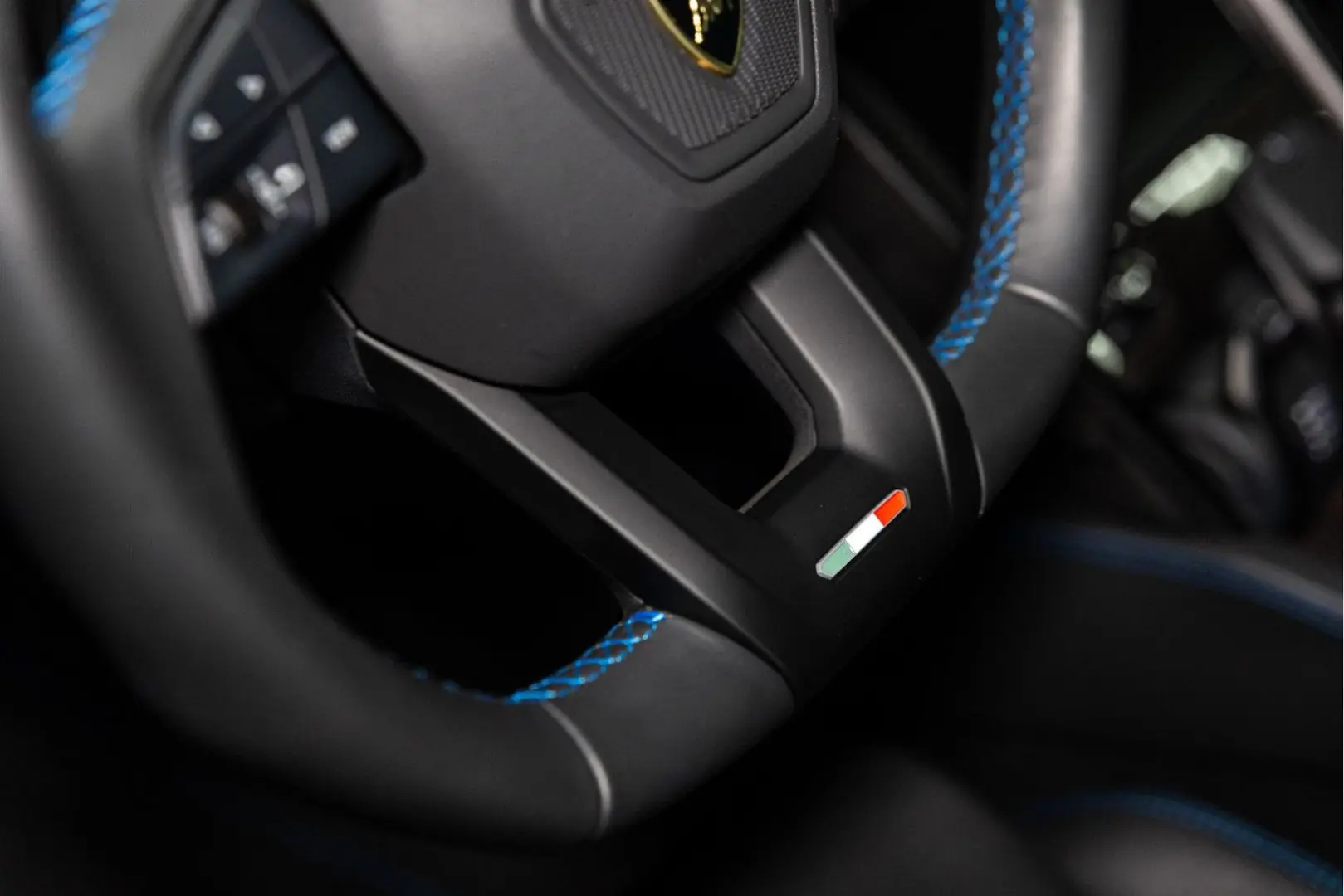 Urus Performante MY23 | Exterior Carbon | B&O